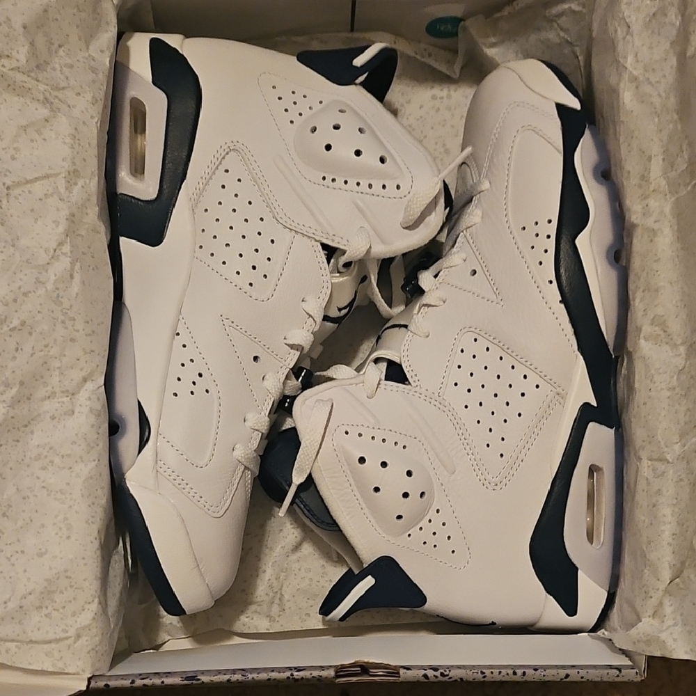 Jordan Sneakers White and Navy